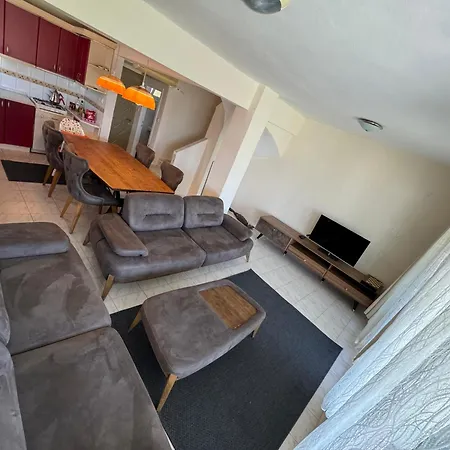 Villa Yazlik Kleopatra Koyu Yaninda Cesme
