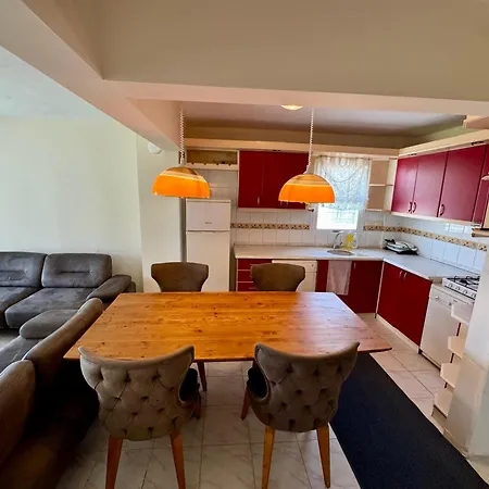 Yazlik Kleopatra Koyu Yaninda * Cesme